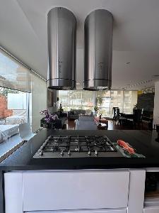 Apartamento de 3 alcobas en venta en Chico Navarra, Bogotá, 158 m² · foto 7 de 14