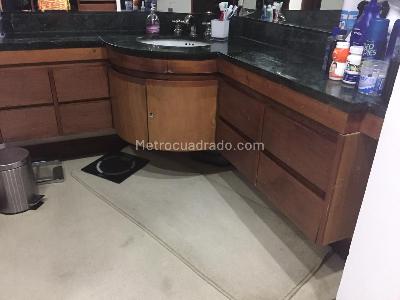 Apartamento de 3 alcobas en venta en Chapinero Alto, Bogotá, 200 m² · foto 17 de 18
