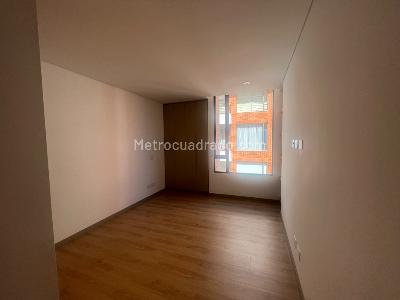 Apartamento de 2 alcobas en arriendo en Santa Bárbara Occidente, Bogotá, 90 m² · foto 7 de 10