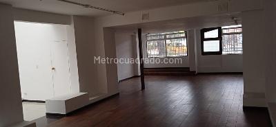 Casa de 4 alcobas en venta en Quinta Camacho, Bogotá, 435 m² · foto 17 de 20