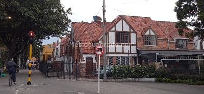 Casa de 4 alcobas en venta en Quinta Camacho, Bogotá, 435 m² · foto 3 de 20