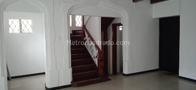 Casa de 4 alcobas en venta en Quinta Camacho, Bogotá, 435 m² · foto 9 de 20