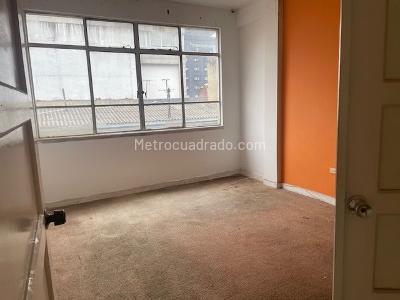 Apartamento de 3 alcobas en venta en Santa Fe Centro, Bogotá, 87 m² · foto 11 de 12