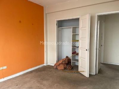 Apartamento de 3 alcobas en venta en Santa Fe Centro, Bogotá, 87 m² · foto 12 de 12