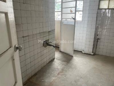 Apartamento de 3 alcobas en venta en Santa Fe Centro, Bogotá, 87 m² · foto 6 de 12