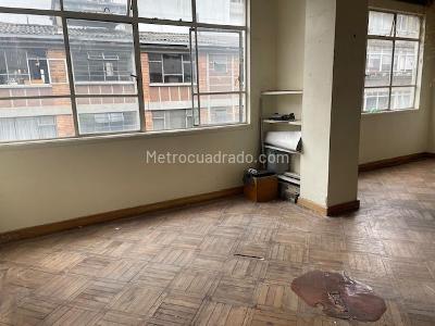 Apartamento de 3 alcobas en venta en Santa Fe, Bogotá, 87 m² · foto 3 de 12