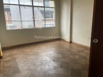 Apartamento de 3 alcobas en venta en Santa Fe, Bogotá, 87 m² · foto 6 de 12