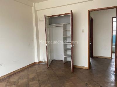 Apartamento de 3 alcobas en venta en Santa Fe, Bogotá, 87 m² · foto 7 de 12
