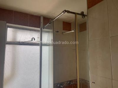 Apartamento de 2 alcobas en venta en Santa Fe Centro, Bogotá, 69 m² · foto 10 de 16