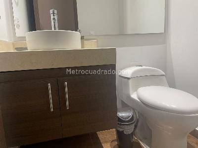 Apartamento de 3 alcobas en venta en Usaquen, Bogotá, 130 m² · foto 3 de 13
