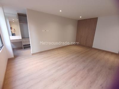 Apartamento de 3 alcobas en venta en El Refugio, Bogotá, 163 m² · foto 19 de 20