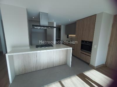 Apartamento de 3 alcobas en venta en El Refugio, Bogotá, 163 m² · foto 7 de 20