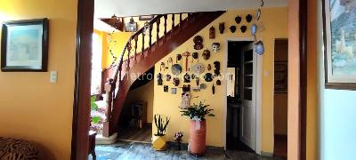 Casa de 5 alcobas en venta en Chapinero Marly, Bogotá, 240 m² · foto 3 de 20