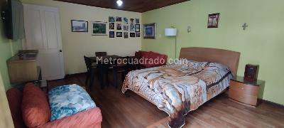Casa de 5 alcobas en venta en Chapinero Marly, Bogotá, 240 m² · foto 9 de 20