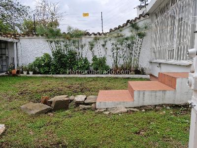 Casa de 3 alcobas en venta en Pontevedra, Bogotá, 300 m² · foto 14 de 15