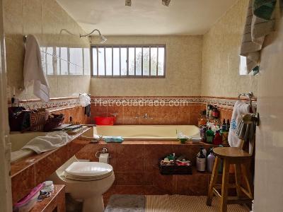 Casa de 3 alcobas en venta en Pontevedra, Bogotá, 300 m² · foto 8 de 15