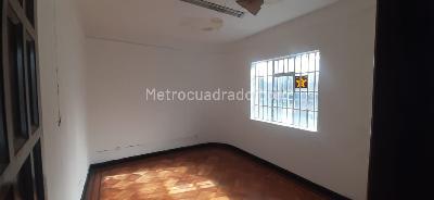 Casa de 5 alcobas en venta en Chapinero, Bogotá, 619 m² · foto 3 de 20