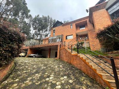 Casa de 5 alcobas en venta en Portal De Fusca, Chía, 480 m² · foto 2 de 18