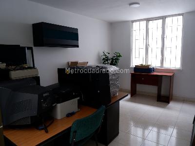 Casa de 5 alcobas en venta en Normandia Occidental, Bogotá, 242 m² · foto 13 de 20