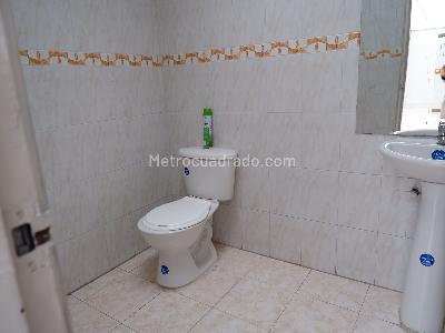 Casa de 5 alcobas en venta en Normandia Occidental, Bogotá, 242 m² · foto 15 de 20
