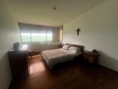 Casa de 4 alcobas en venta en Calleja Baja, Bogotá, 218 m² · foto 10 de 20