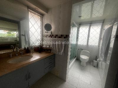 Casa de 4 alcobas en venta en Calleja Baja, Bogotá, 218 m² · foto 7 de 20