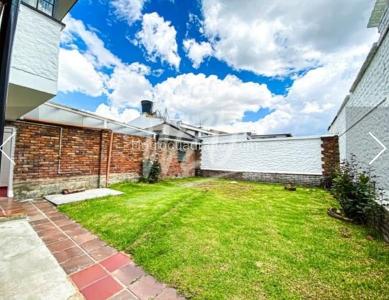 Casa en venta en Morato, Bogotá · foto 8 de 17