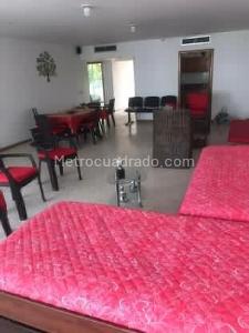 Apartamento de 5 alcobas en venta en El Peñon Girardot, Girardot, 250 m² · foto 2 de 20