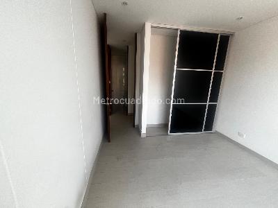 Apartamento de 2 alcobas en venta en Chico Iii Sector, Bogotá, 124 m² · foto 17 de 20