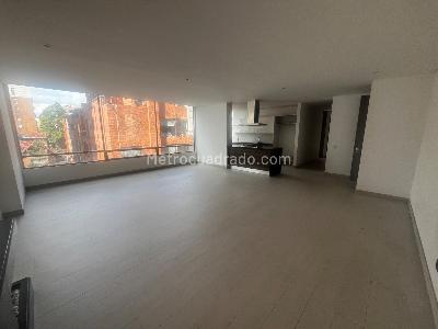 Apartamento de 2 alcobas en venta en Chico Iii Sector, Bogotá, 124 m² · foto 3 de 20