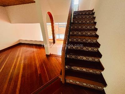 Casa de 3 alcobas en venta en Chico Navarra, Bogotá, 187 m² · foto 6 de 7
