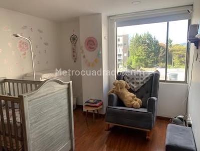 Apartamento de 3 alcobas en venta en Santa Barbara Occidental, Bogotá, 154 m² · foto 5 de 6