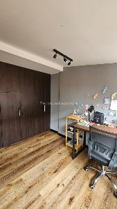 Apartamento de 3 alcobas en venta en Santa Barbara Occidental, Bogotá, 187 m² · foto 9 de 13