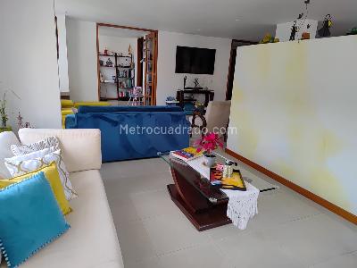 Apartamento de 4 alcobas en venta en Chico Navarra, Bogotá, 193 m² · foto 5 de 20