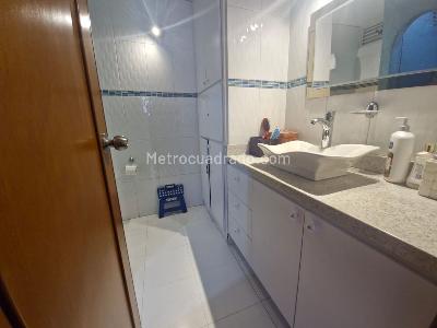 Apartamento en venta en Santa Barbara Central, Bogotá · foto 12 de 17