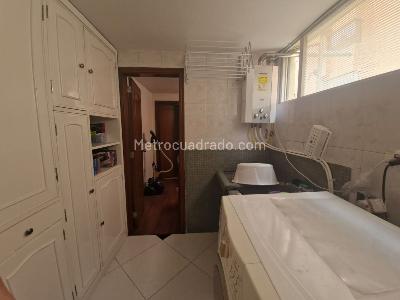 Apartamento en venta en Santa Barbara Central, Bogotá · foto 8 de 17