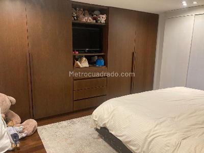 Apartamento de 3 alcobas en venta en Chico Navarra, Bogotá, 310 m² · foto 14 de 16
