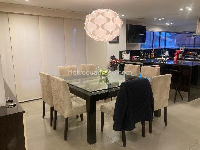 Apartamento de 3 alcobas en venta en Chico Navarra, Bogotá, 310 m² · foto 4 de 16