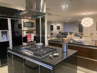 Apartamento de 3 alcobas en venta en Chico Navarra, Bogotá, 310 m² · foto 6 de 16