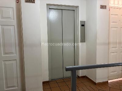 Apartamento de 3 alcobas en venta en Hayuelos, Bogotá, 60 m² · foto 15 de 20