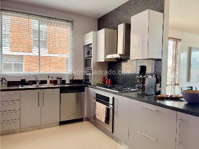 Apartamento en venta en El Refugio, Bogotá · foto 9 de 20
