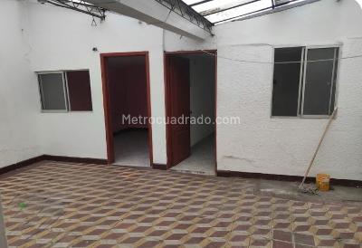 Casa de 5 alcobas en venta en Zona Franca Fontibon, Bogotá, 142 m² · foto 2 de 15