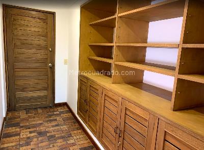 Apartamento de 2 alcobas en venta en Parque Del Virrey, Bogotá, 136 m² · foto 5 de 19