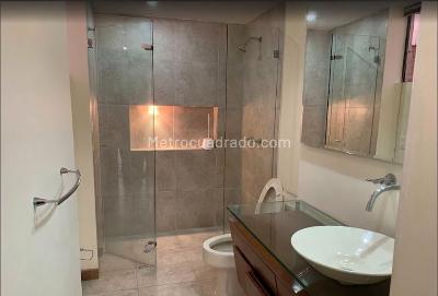 Apartamento de 2 alcobas en venta en Parque Del Virrey, Bogotá, 136 m² · foto 6 de 19