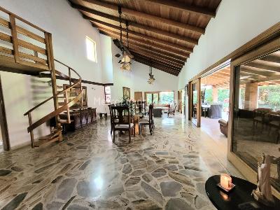 Casa de 5 alcobas en venta en Pance, Cali, 262 m² · foto 2 de 20