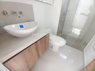 Apartamento de 3 alcobas en venta en Altos De Ciudad Jardin, Cali, 147 m² · foto 14 de 15