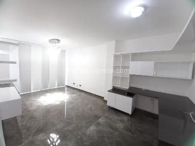 Casa de 5 alcobas en venta en Quintas De Don Simon, Cali, 250 m² · foto 3 de 11