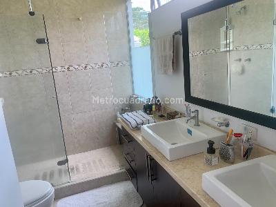 Casa de 3 alcobas en venta en Bella Suiza, Cali, 225 m² · foto 13 de 20