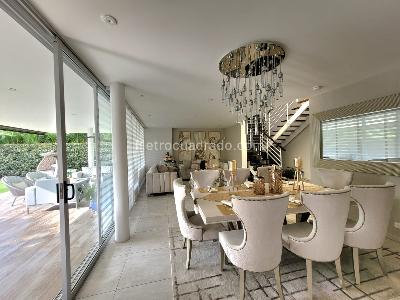 Casa de 5 alcobas en venta en Pance Av La Maria, Cali, 480 m² · foto 2 de 17