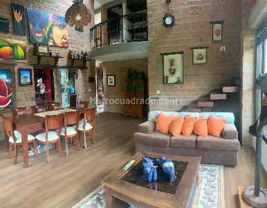 Casa de 4 alcobas en venta en La Maria Pance, Cali, 1000 m² · foto 2 de 16